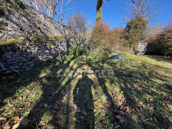 Terrain bucolique en coeur de ville