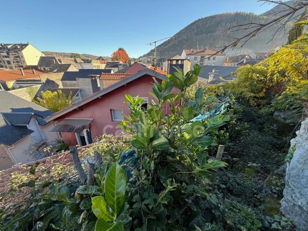 Terrain bucolique en coeur de ville