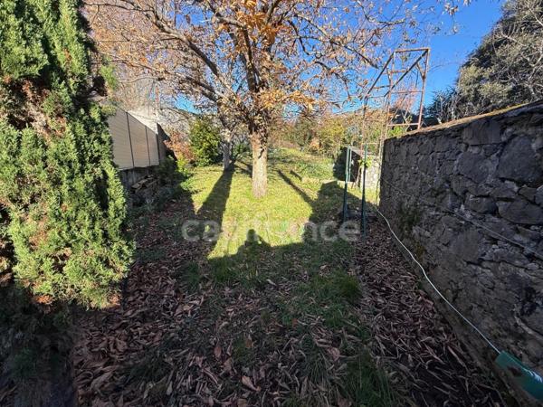 Terrain bucolique en coeur de ville