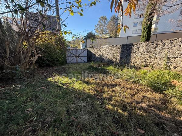 Terrain bucolique en coeur de ville