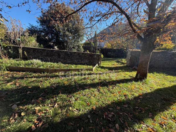 Terrain bucolique en coeur de ville