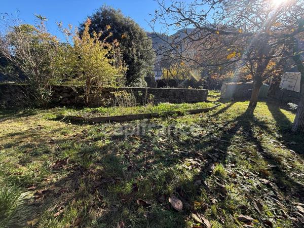 Terrain bucolique en coeur de ville