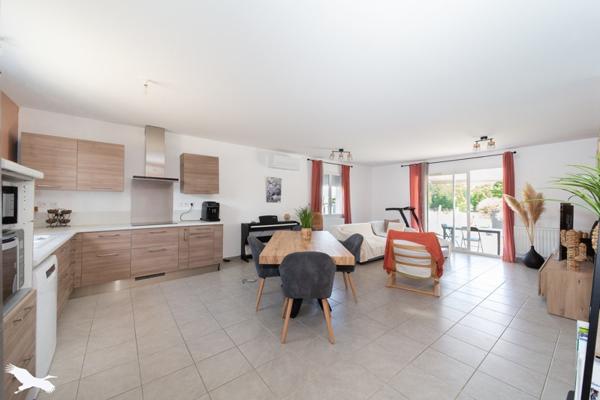 Maison à louer 920 € CC St-Savin 4 p 93 m² DPE C