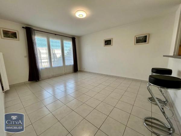 Appartement à louer 2 pièces 46.62m² Joué-lès-Tours (37300)