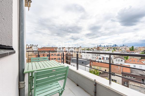 APPARTEMENT 3 PIECES AVEC PARKING ET TERRASSE