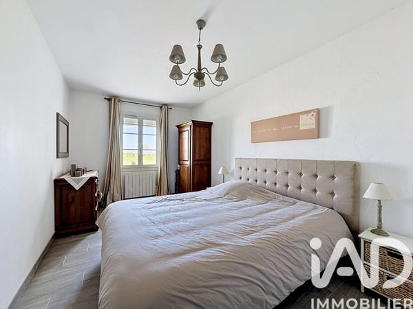 Maison à vendre 9 pièces 242 m² Roullet-Saint-Estèphe