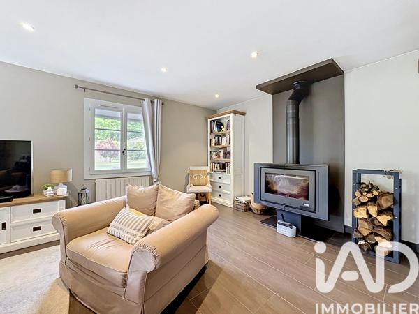 Maison à vendre 9 pièces 242 m² Roullet-Saint-Estèphe