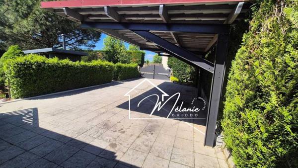 Maison familiale 3 chambres double grand garage jardin carport piscine