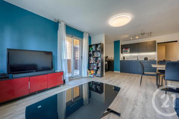 Appartement F5 à vendre  5 pièces - 92,14 m 2   RUMILLY  - 74