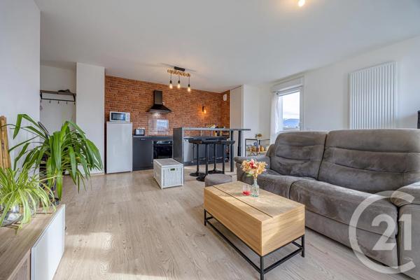 Appartement F5 à vendre  5 pièces - 92,14 m 2   RUMILLY  - 74