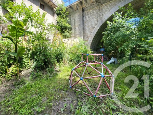 Appartement F5 à vendre  5 pièces - 92,14 m 2   RUMILLY  - 74