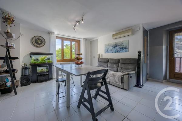 Appartement F5 à vendre  5 pièces - 92,14 m 2   RUMILLY  - 74