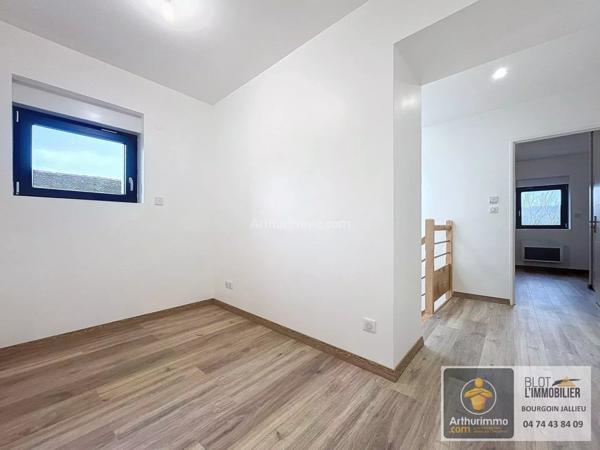 Location Maison 4 pièces 187 m2 à Bourgoin-Jallieu