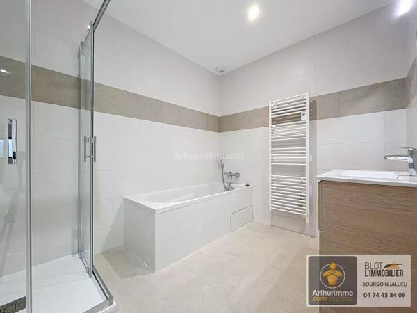 Location Maison 4 pièces 187 m2 à Bourgoin-Jallieu