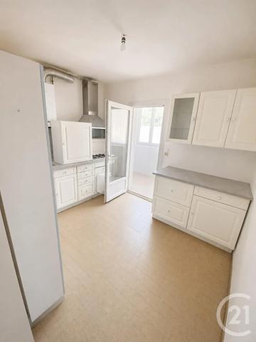 Appartement à vendre  4 pièces - 72 m 2   DIGNE LES BAINS  - 04