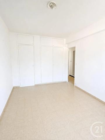 Appartement à vendre  4 pièces - 72 m 2   DIGNE LES BAINS  - 04