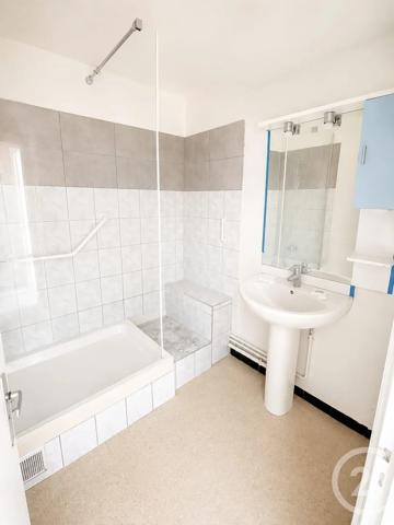 Appartement à vendre  4 pièces - 72 m 2   DIGNE LES BAINS  - 04