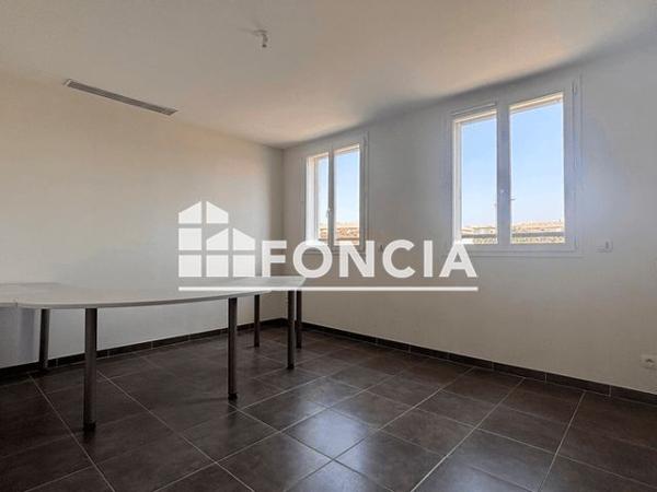 À vendre Local commercial 180.67 m² - Villeneuve-lès-béziers 34420