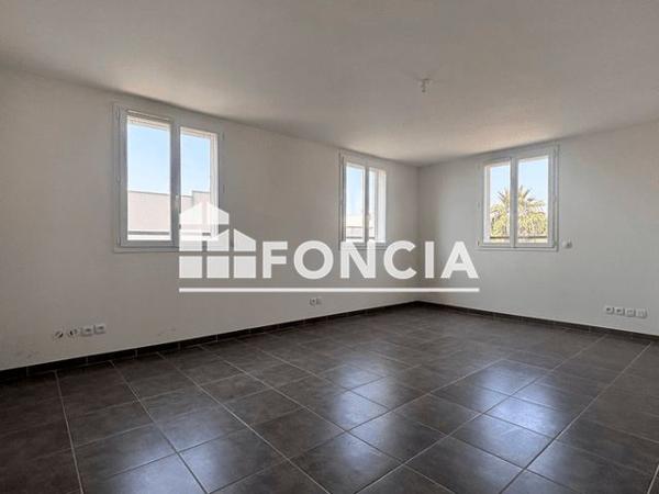 À vendre Local commercial 180.67 m² - Villeneuve-lès-béziers 34420