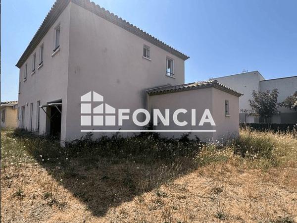 À vendre Local commercial 180.67 m² - Villeneuve-lès-béziers 34420