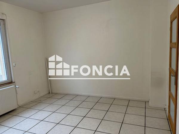 Location Appartement 3 pièces 51.8 m² - 23 RUE DES RESERVOIRS Chartres 28000