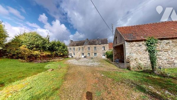 MAISON AVEC DEPENDANCES ET TERRAIN - LA GLACERIE