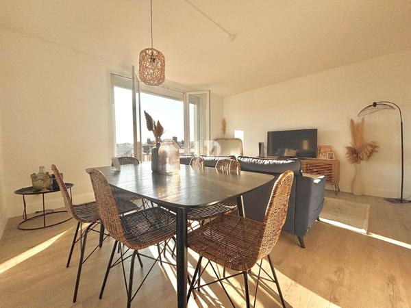 Appartement - À vendre - 64 m² - LAVAL | The Door Man