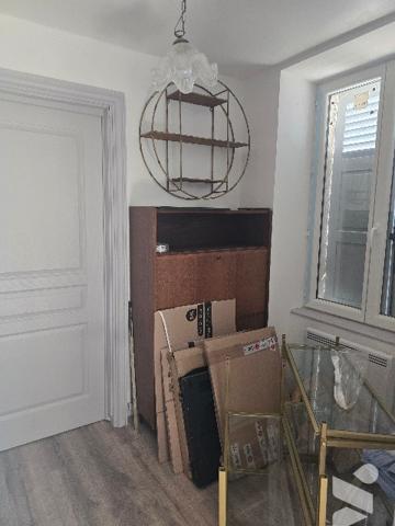 Maison de village avec dépendances sur un terrain de 3 231 m²