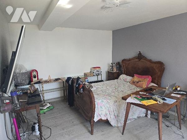 Maison de village avec dépendances sur un terrain de 3 231 m²