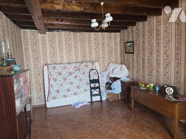 Maison de village avec dépendances sur un terrain de 3 231 m²