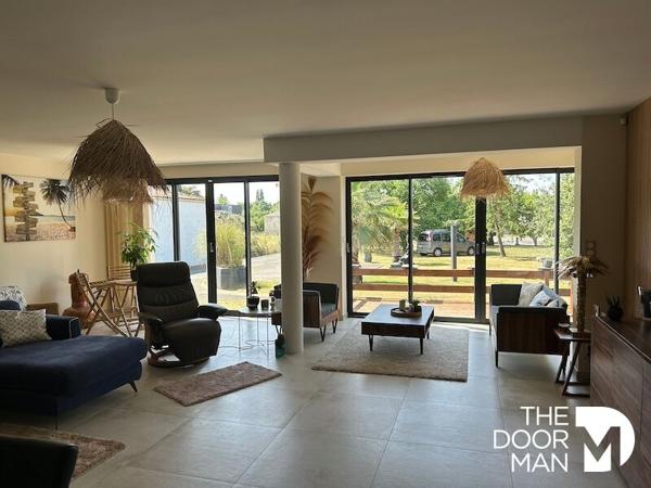 Maison - À vendre - 132 m² - SAINTE-SOULLE | The Door Man