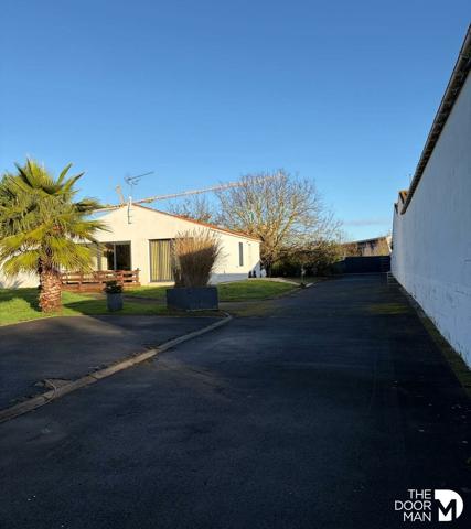 Maison - À vendre - 132 m² - SAINTE-SOULLE | The Door Man