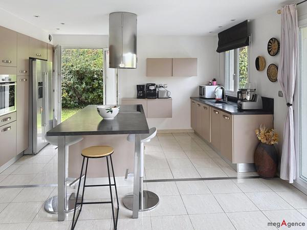 Maison à CLAIX, 38640 - 5 pièces 140m²