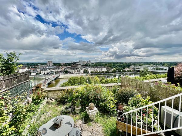 Maison d'exception à vendre à Pontoise - Maison 6 pièces 138 m² €638 000 ** - Référence 11036