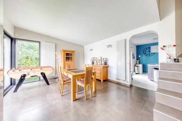 MAISON 6 PIECES AVEC DEPENDANCE