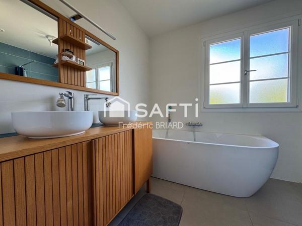 Le Poiré-sur-vie, Maison 3 chambres + T2