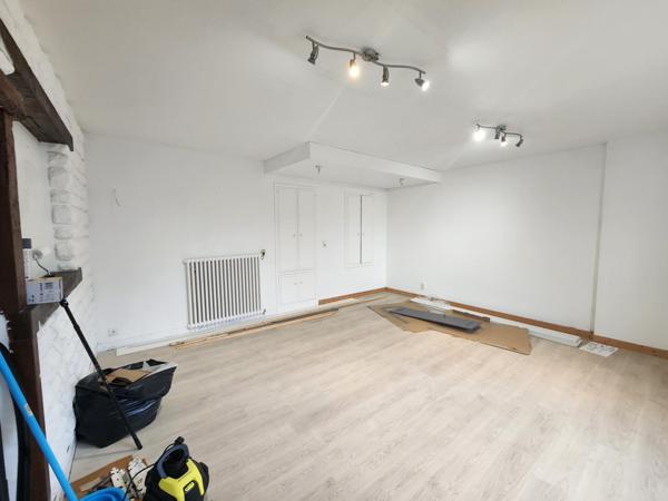 Immeuble à THIVIERS, 24800 - 200m²