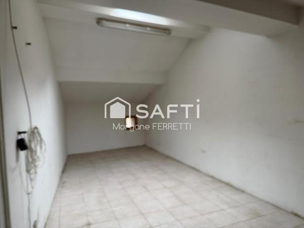 IMMEUBLE À RÉNOVER