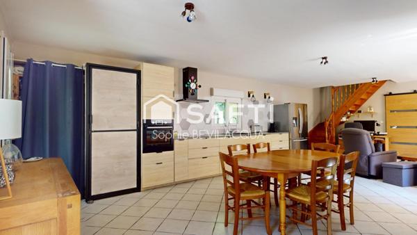 MAISON INDIVIDUELLE SANS VIS A VIS AVEC TERRAIN ET HANGAR