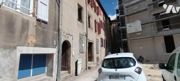 Immeuble de 3 plateaux à rénover