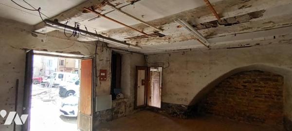 Immeuble de 3 plateaux à rénover
