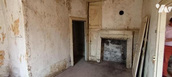 Immeuble de 3 plateaux à rénover