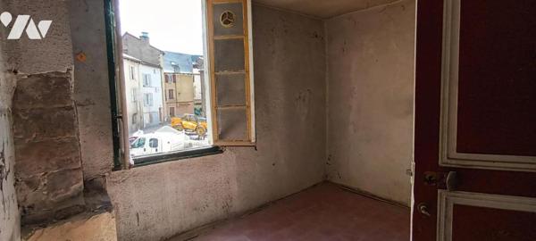 Immeuble de 3 plateaux à rénover