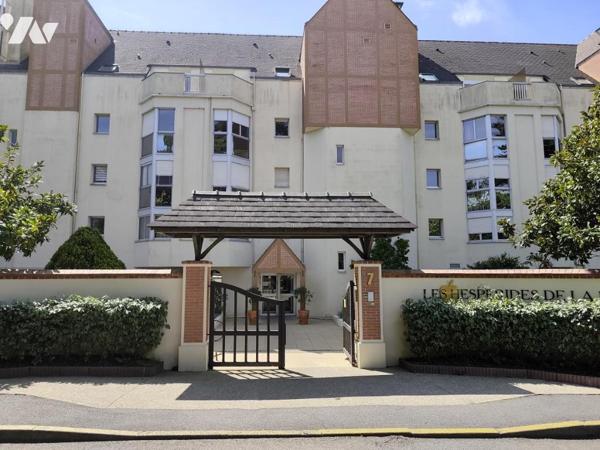Bel appartement lumineux dans résidence services avec une chambre 