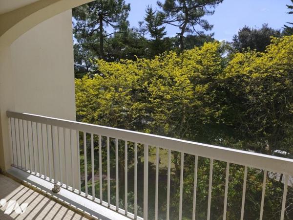 Bel appartement lumineux dans résidence services avec une chambre 