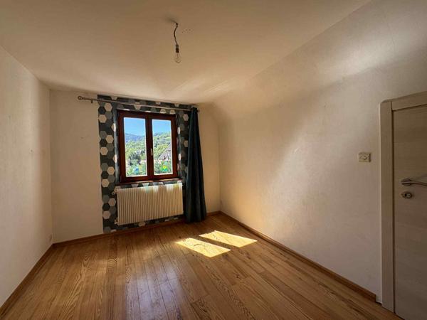 Maison - 9 pièces - 154 m²