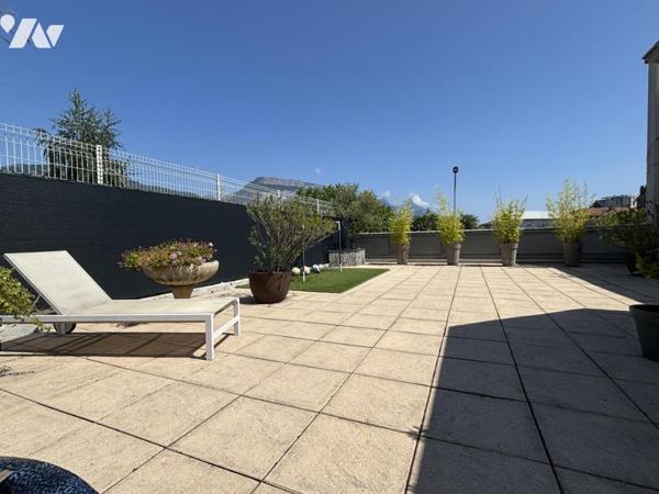 SAINT-MARTIN-D’HÈRES/secteur centre – APPARTEMENT DE PRESTIGE – DERNIER ÉTAGE – TERRASSE de 206m2