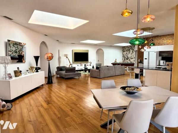 SAINT-MARTIN-D’HÈRES/secteur centre – APPARTEMENT DE PRESTIGE – DERNIER ÉTAGE – TERRASSE de 206m2