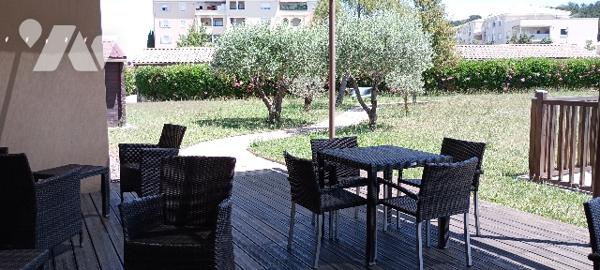 résidence LES SENIORIALES, quartier Maubec, proche tous commerces,
Vend villa de plain-pied de 71m²