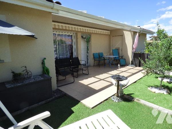 résidence LES SENIORIALES, quartier Maubec, proche tous commerces,
Vend villa de plain-pied de 71m²